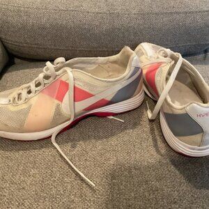 Nike Hyperfuse Lunarlon Women's ladies girls spike less golf shoes cleats size 7